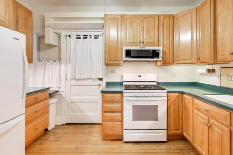 Tiny photo for 847 Judson Avenue #2, Evanston, IL 60202 (MLS # 12523510)