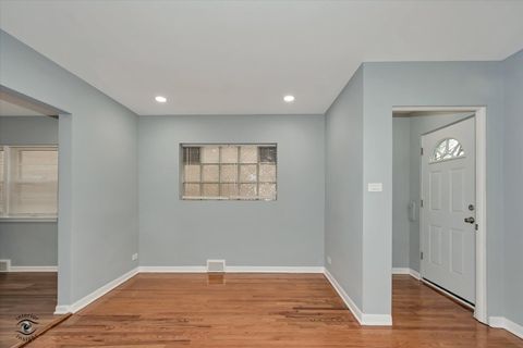 Tiny photo for 3904 W 58th Place, Chicago, IL 60629 (MLS # 12616758)