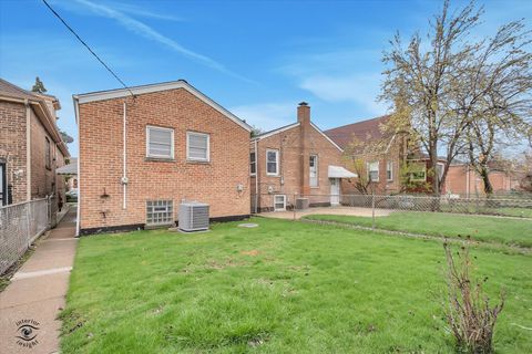 Tiny photo for 3904 W 58th Place, Chicago, IL 60629 (MLS # 12616758)