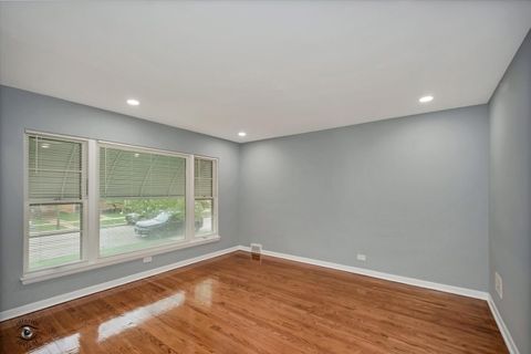 Tiny photo for 3904 W 58th Place, Chicago, IL 60629 (MLS # 12616758)