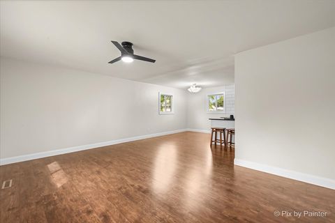 Tiny photo for 4 Austin Avenue, Carpentersville, IL 60110 (MLS # 12477696)