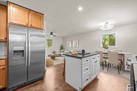 Tiny photo for 4 Austin Avenue, Carpentersville, IL 60110 (MLS # 12477696)