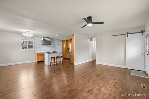 Tiny photo for 4 Austin Avenue, Carpentersville, IL 60110 (MLS # 12477696)