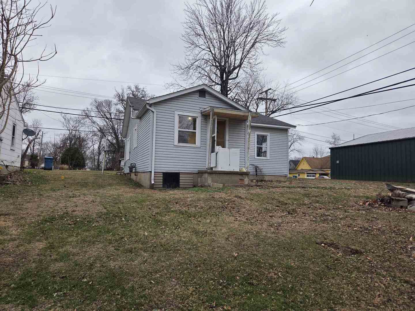 107 W Carpenter Street