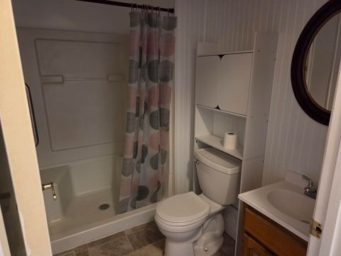 Tiny photo for 107 W Carpenter Street, Mcleansboro, IL 62859 (MLS # 100000172)