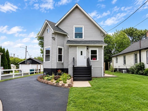 Photo of 714 S Joliet Street, Joliet, IL 60436 (MLS # 12770433)