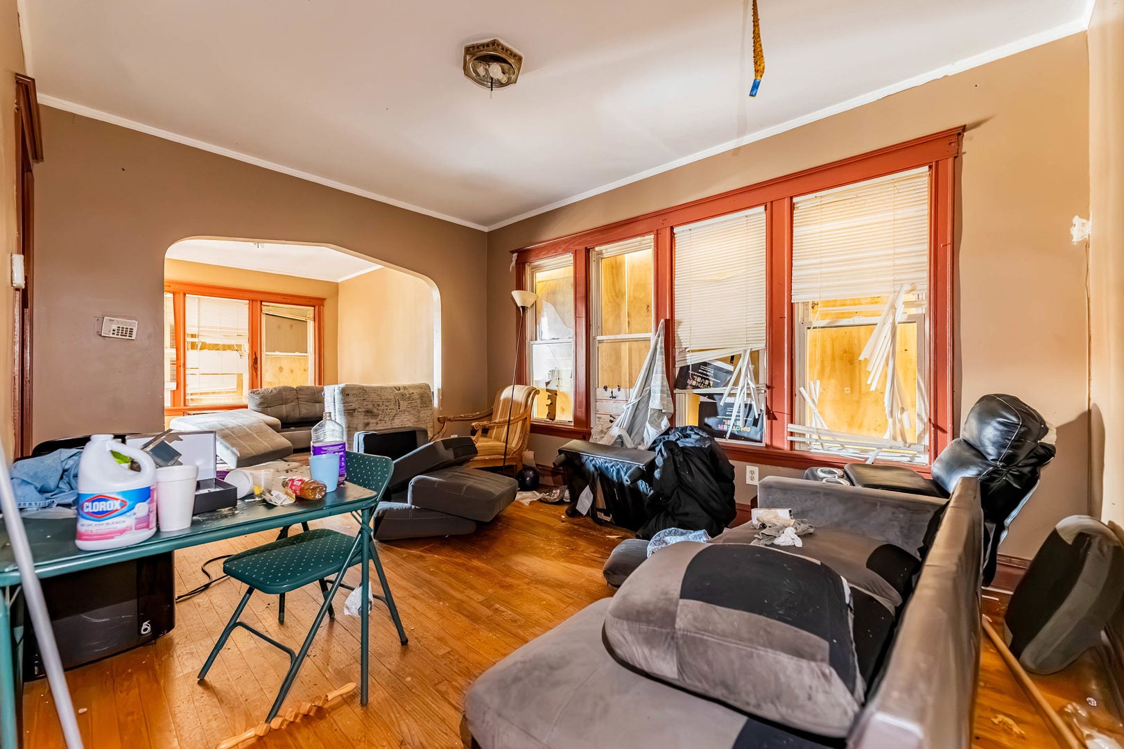 1312 W 73rd Place
