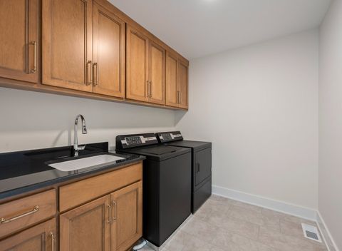 Tiny photo for 8886 Johnston Road, Burr Ridge, IL 60522 (MLS # 12435226)