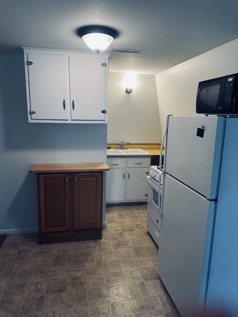 330 W Sycamore Street 3W