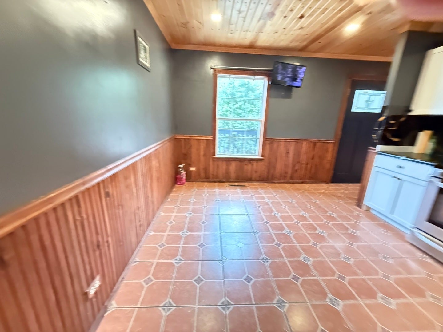 1030 Crescent Court
