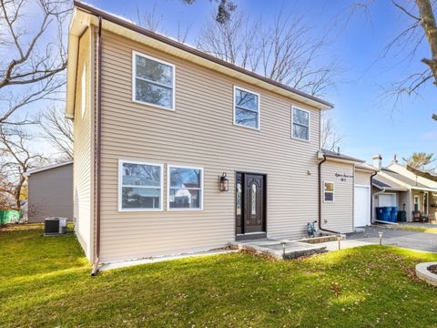 Photo of 1817 Kelly Avenue, Crest Hill, IL 60403 (MLS # 12546016)