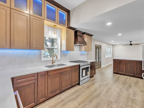 Tiny photo for 1817 Kelly Avenue, Crest Hill, IL 60403 (MLS # 12546016)