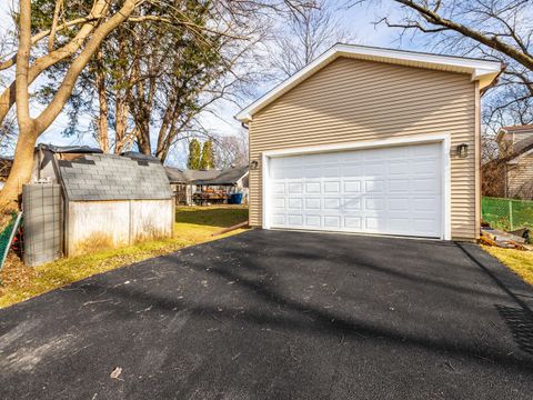 Tiny photo for 1817 Kelly Avenue, Crest Hill, IL 60403 (MLS # 12546016)