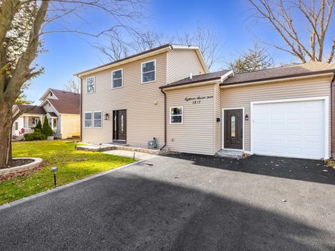 Tiny photo for 1817 Kelly Avenue, Crest Hill, IL 60403 (MLS # 12546016)