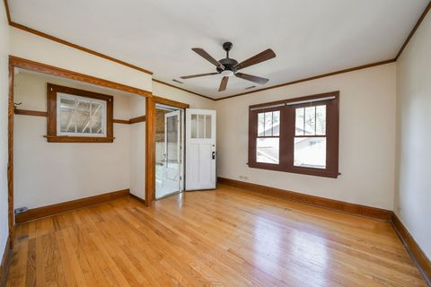 Tiny photo for 414 E Indiana Street, Wheaton, IL 60187 (MLS # 12491820)