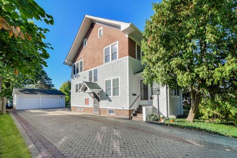 Tiny photo for 414 E Indiana Street, Wheaton, IL 60187 (MLS # 12491820)