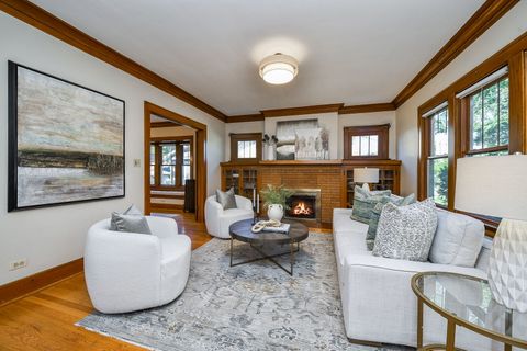 Tiny photo for 414 E Indiana Street, Wheaton, IL 60187 (MLS # 12491820)