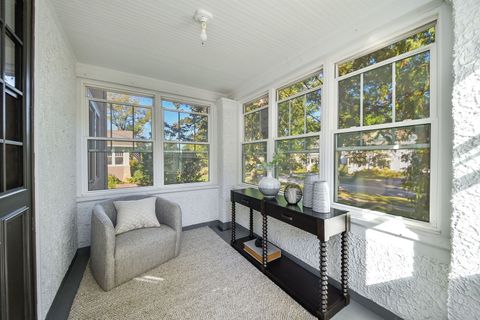 Tiny photo for 414 E Indiana Street, Wheaton, IL 60187 (MLS # 12491820)