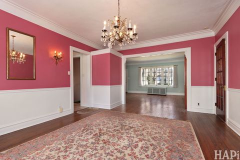 Tiny photo for 2356 Ashland Avenue, Evanston, IL 60201 (MLS # 12508633)