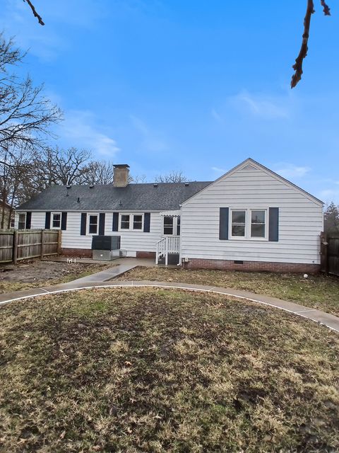Tiny photo for 1511 N Logan Avenue, Danville, IL 61832 (MLS # 12622145)