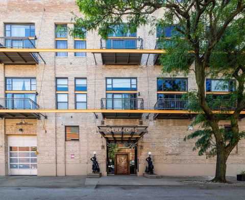 Photo of 2545 S DEARBORN Street #530, Chicago, IL 60616 (MLS # 12728767)
