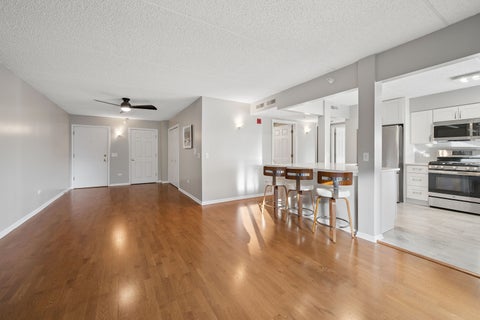 Tiny photo for 10 S Wille Street #309, Mount Prospect, IL 60056 (MLS # 12772684)