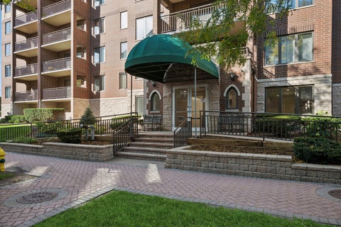 Photo of 10 S Wille Street #309, Mount Prospect, IL 60056 (MLS # 12772684)