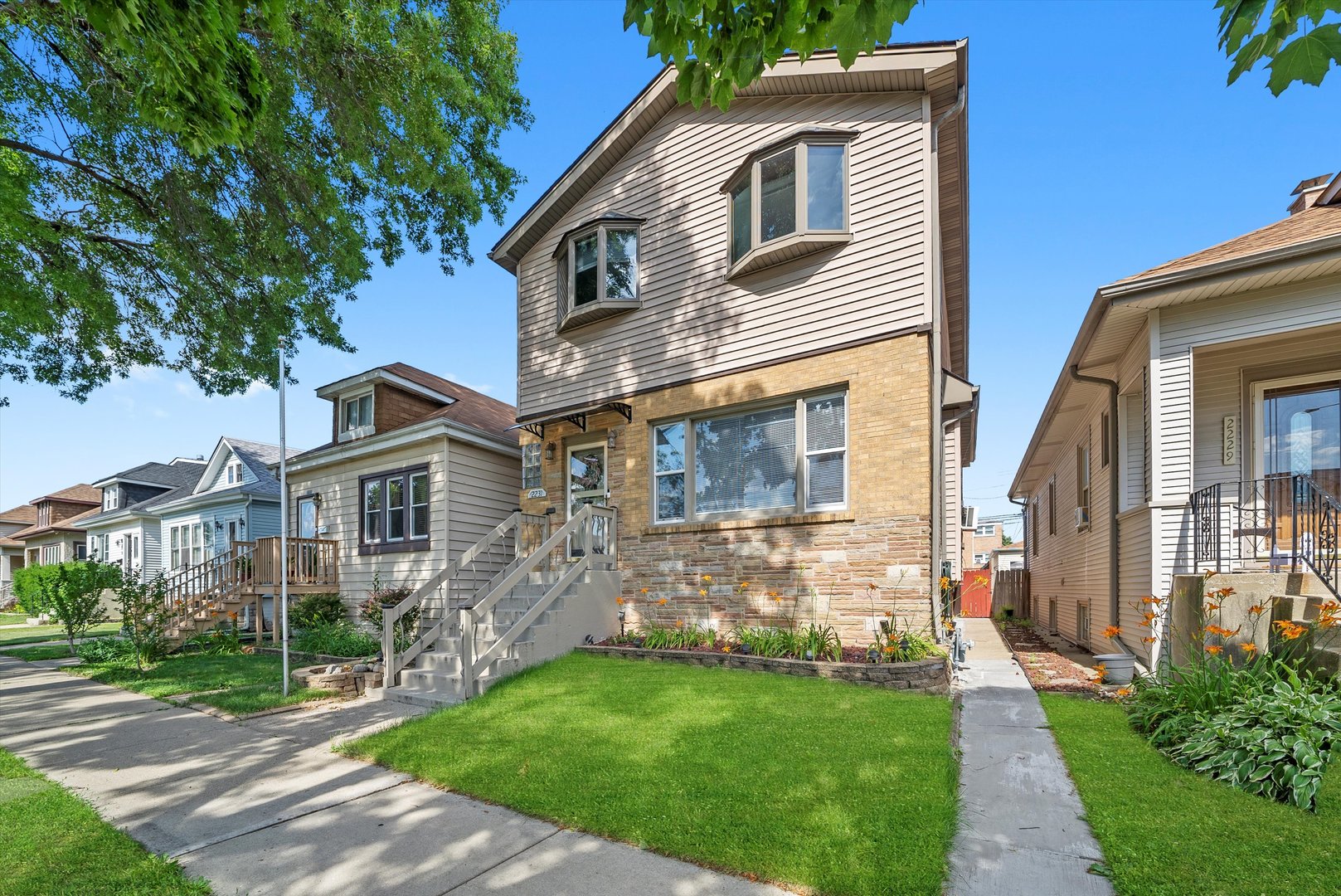 2231 N 72nd Court