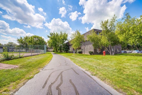 Tiny photo for 570 Fairway View Drive #2F, Wheeling, IL 60090 (MLS # 12753968)