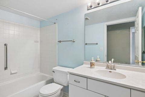 Tiny photo for 17116 W Cunningham Court, Libertyville, IL 60048 (MLS # 12733992)