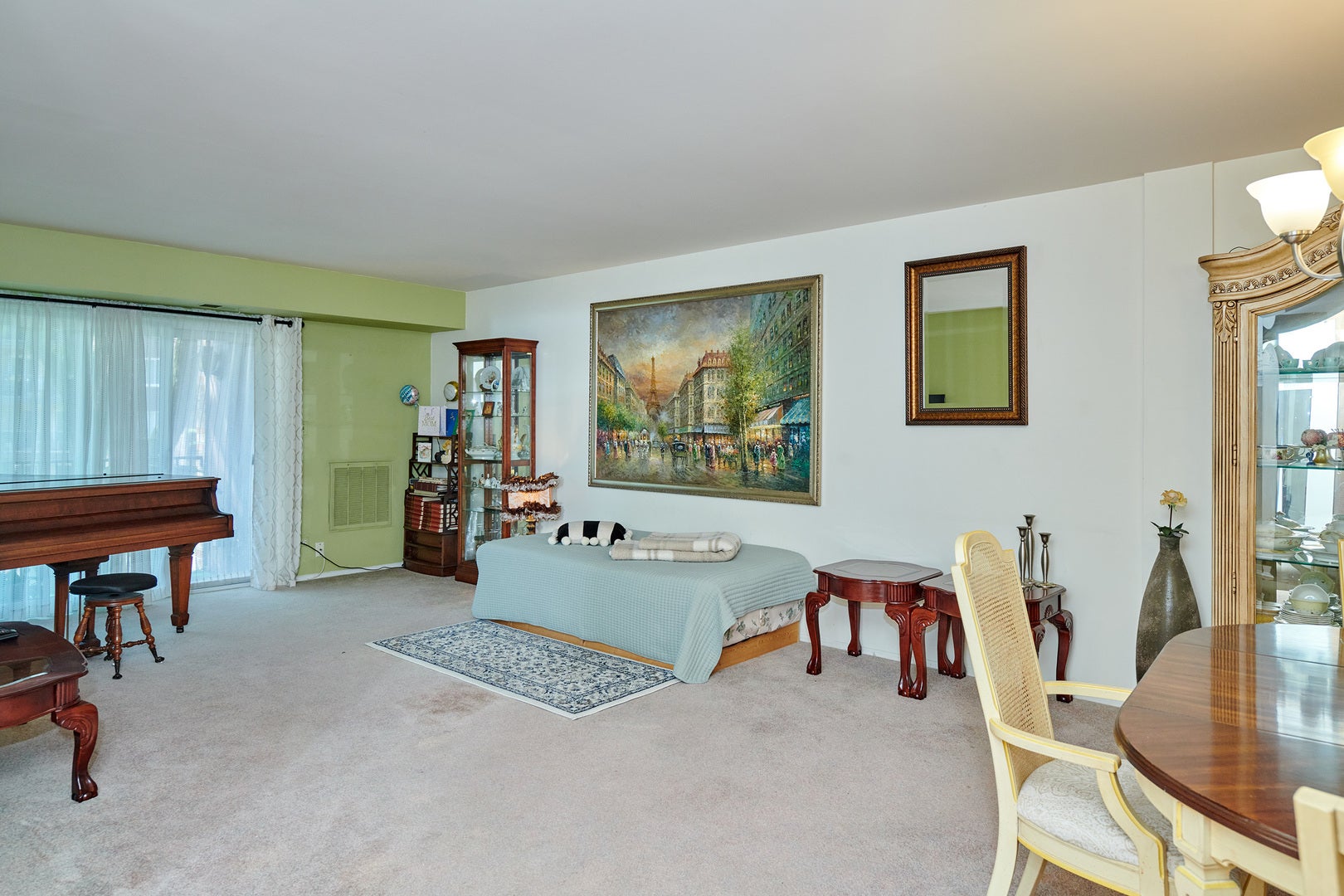 502 W HUNTINGTON COMMONS Road 238