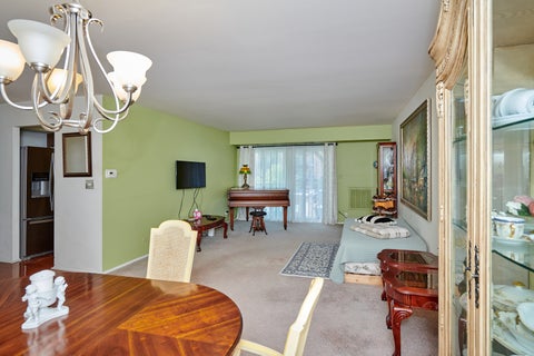 Tiny photo for 502 W HUNTINGTON COMMONS Road #238, Mount Prospect, IL 60056 (MLS # 12767077)