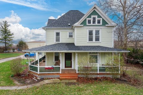 Photo of 107 E Gridley Road, Gridley, IL 61744 (MLS # 12608901)