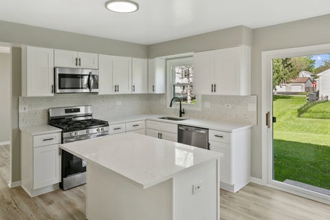 Tiny photo for 731 Roaring Brook Lane, Algonquin, IL 60102 (MLS # 12687622)