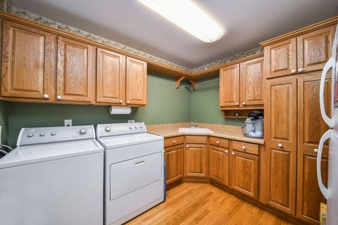 Tiny photo for 2054 Kingsmill Court, Yorkville, IL 60560 (MLS # 12446895)