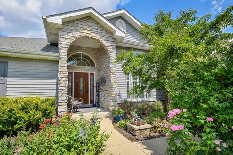 Tiny photo for 2054 Kingsmill Court, Yorkville, IL 60560 (MLS # 12446895)