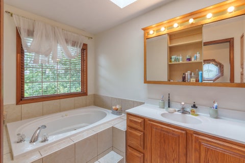 Tiny photo for 15558 E Country Meadow Road, Mt Vernon, IL 62864 (MLS # 12730392)