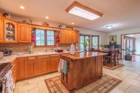 Tiny photo for 15558 E Country Meadow Road, Mt Vernon, IL 62864 (MLS # 12730392)