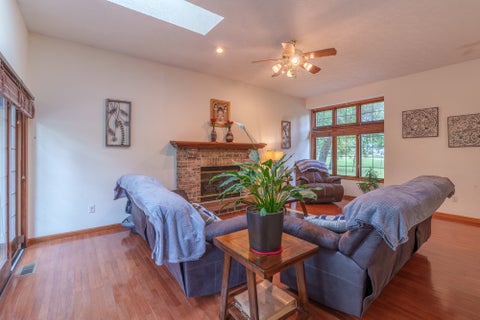 Tiny photo for 15558 E Country Meadow Road, Mt Vernon, IL 62864 (MLS # 12730392)