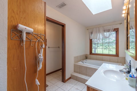 Tiny photo for 15558 E Country Meadow Road, Mt Vernon, IL 62864 (MLS # 12730392)