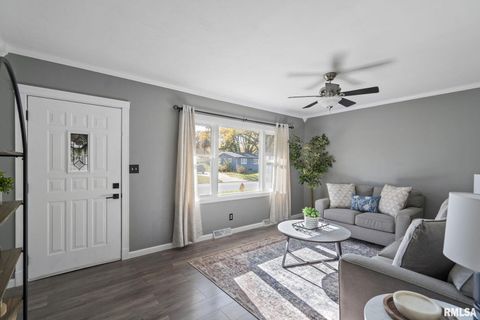 Tiny photo for 60 PARKLANE Circle, Bettendorf, IA 52722 (MLS # QC4269386)