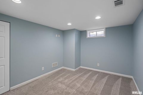 Tiny photo for 60 PARKLANE Circle, Bettendorf, IA 52722 (MLS # QC4269386)