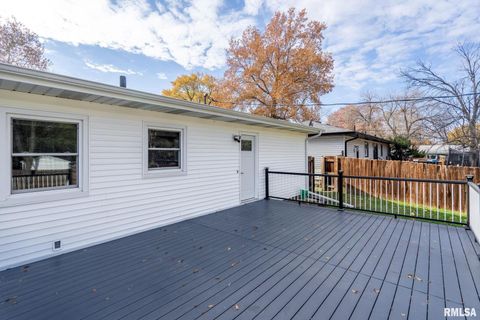 Tiny photo for 60 PARKLANE Circle, Bettendorf, IA 52722 (MLS # QC4269386)