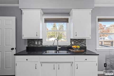 Tiny photo for 60 PARKLANE Circle, Bettendorf, IA 52722 (MLS # QC4269386)