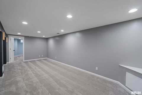 Tiny photo for 60 PARKLANE Circle, Bettendorf, IA 52722 (MLS # QC4269386)