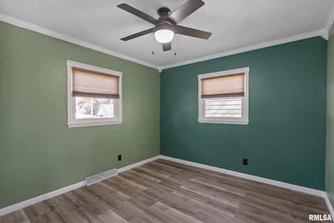 Tiny photo for 60 PARKLANE Circle, Bettendorf, IA 52722 (MLS # QC4269386)