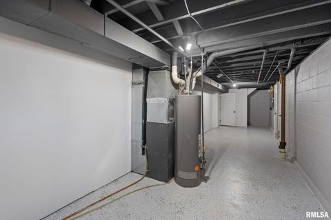 Tiny photo for 60 PARKLANE Circle, Bettendorf, IA 52722 (MLS # QC4269386)