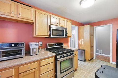 Tiny photo for 184 Fairwood Drive, Bolingbrook, IL 60440 (MLS # 12328439)