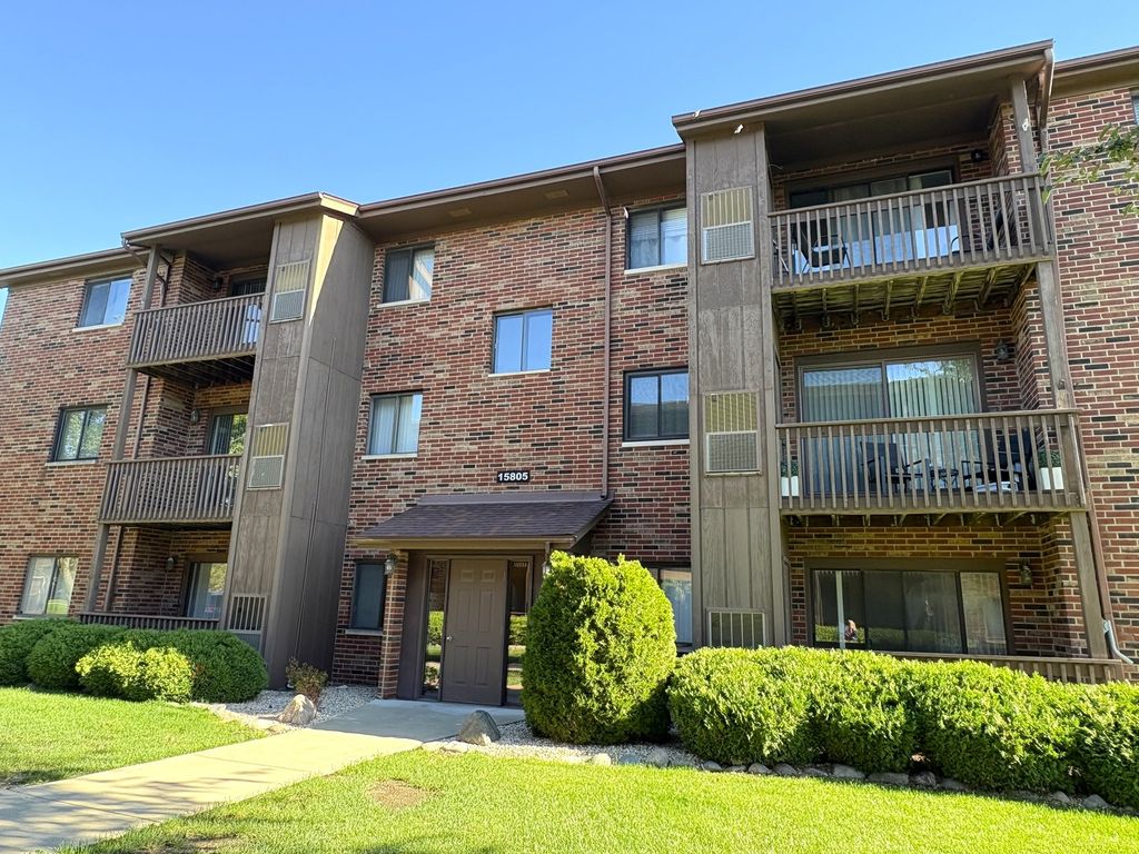 Photo for 15805 Peggy Lane #9, Oak Forest, IL 60452 (MLS # 12489616)