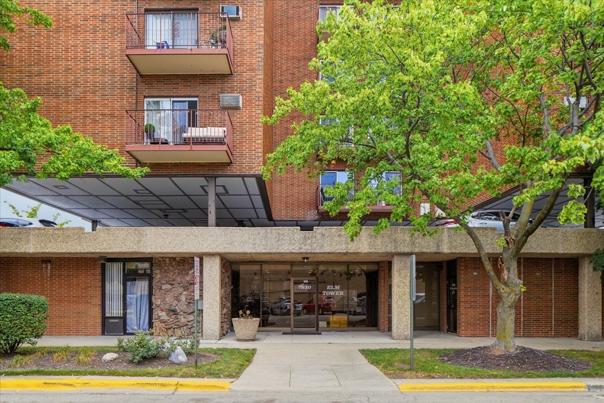 7830 W North Avenue 511